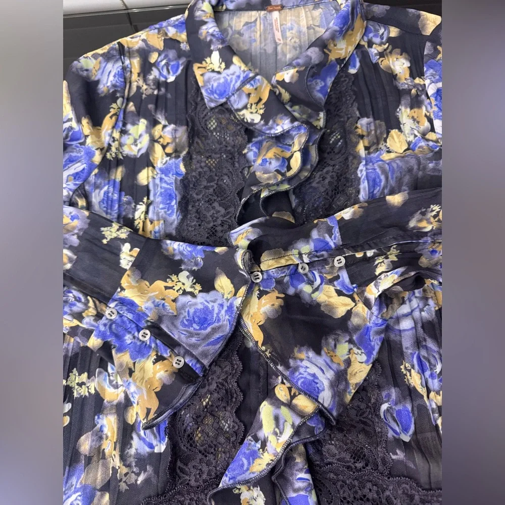 Free People Floral Ruffle Lace Blouse – Women’s XS